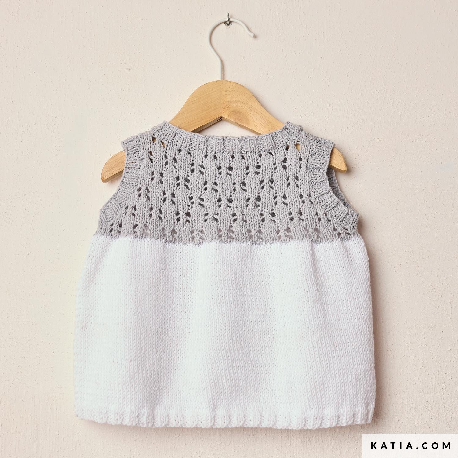 Babyjurk met ajourpatroon van Fair Cotton - Afbeelding 2